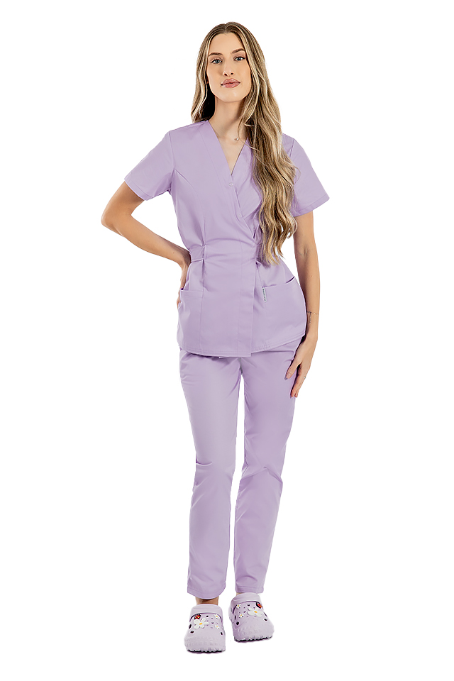 Costum receptionera lila, cu bluza tip kimono si pantaloni cu elastic