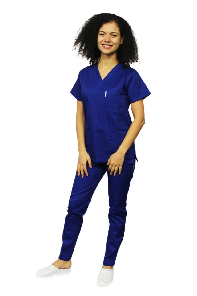 Uniforma de lucru dama albastru, bluza cu anchior in V, trei buzunare si pantaloni cu elastic..