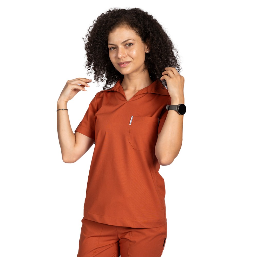 Tricou cu elastan polo dama caramel, model in V